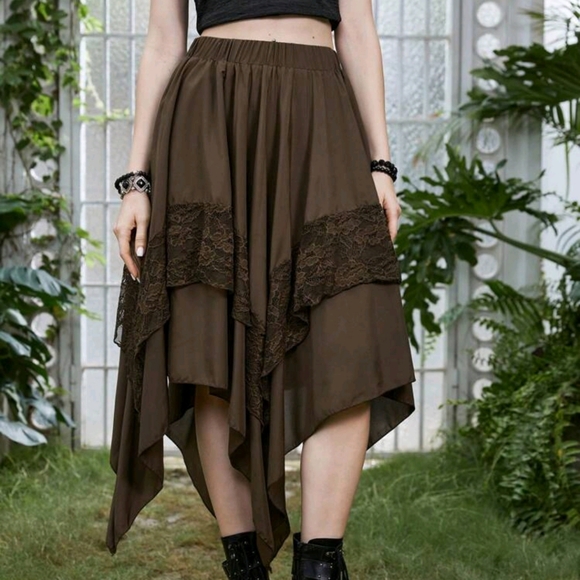 Goth Contrast Lace Hanky Hem Skirt - Picture 2 of 4